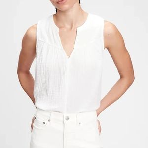 Evereve White Sleeveless Split V-Neck Tank